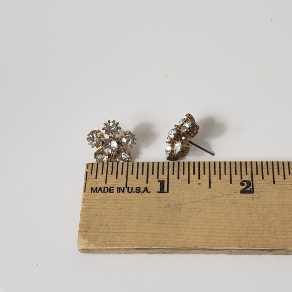Crystal Embellished Floral Pierced Earrings - Picture 5 of 8